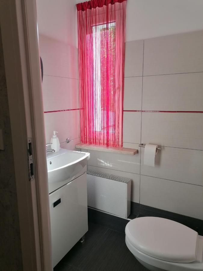Apartament Kot I Pies Miedzyzdroje Exterior photo